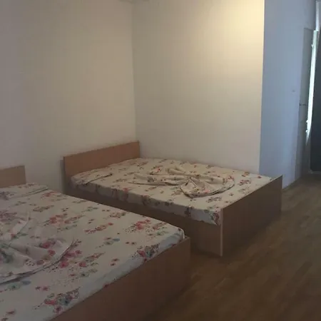 5 Guest house